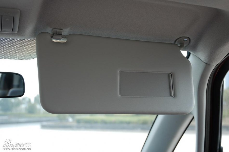 长安铃木全新天语SX4内饰实拍图