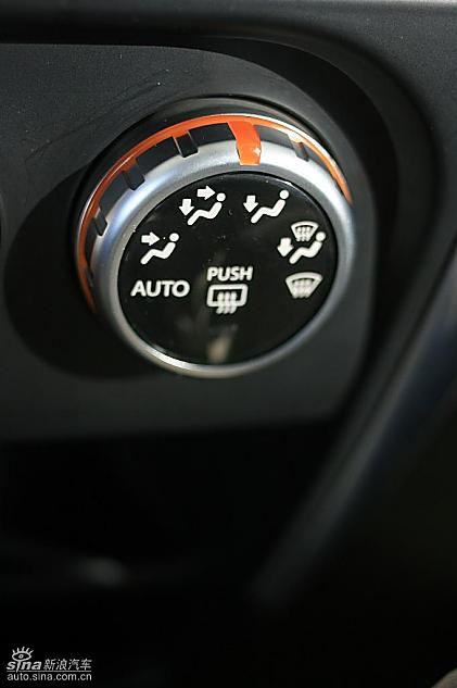 长安铃木天语SX4两厢版实拍