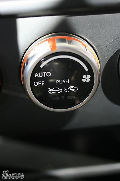 长安铃木天语SX4两厢版实拍