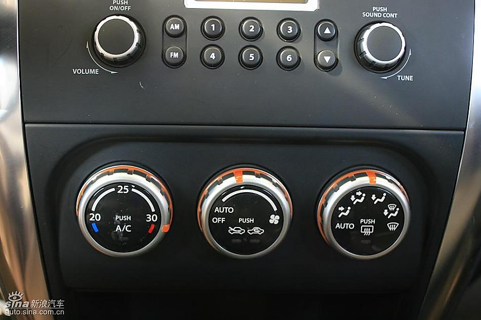 长安铃木天语SX4两厢版实拍