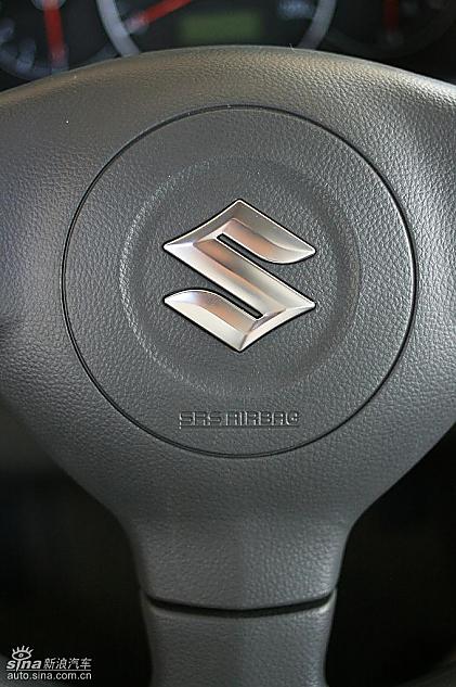 长安铃木天语SX4两厢版实拍