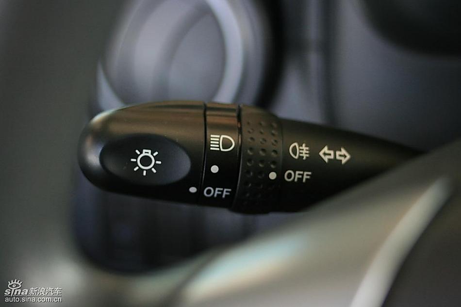 长安铃木天语SX4两厢版实拍