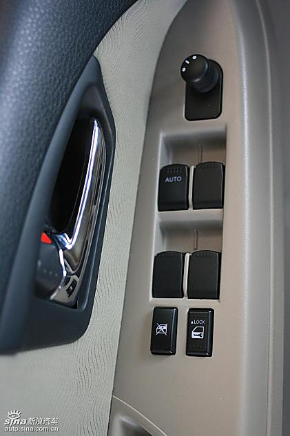 长安铃木天语SX4两厢版实拍