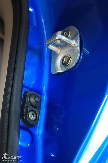 长安铃木天语SX4两厢版实拍