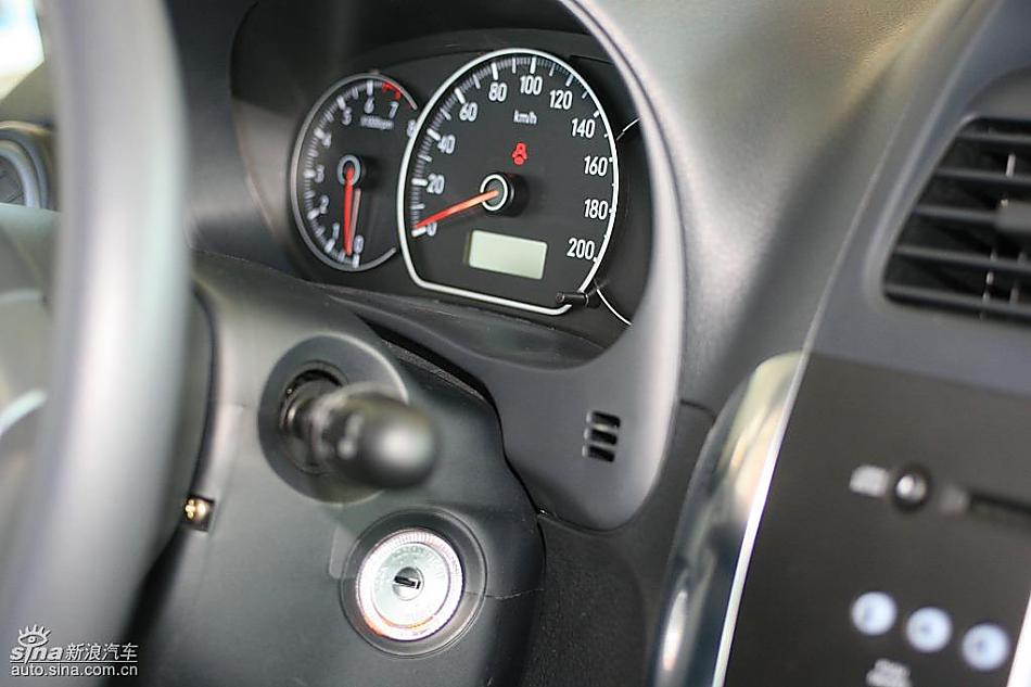 长安铃木天语SX4两厢版实拍