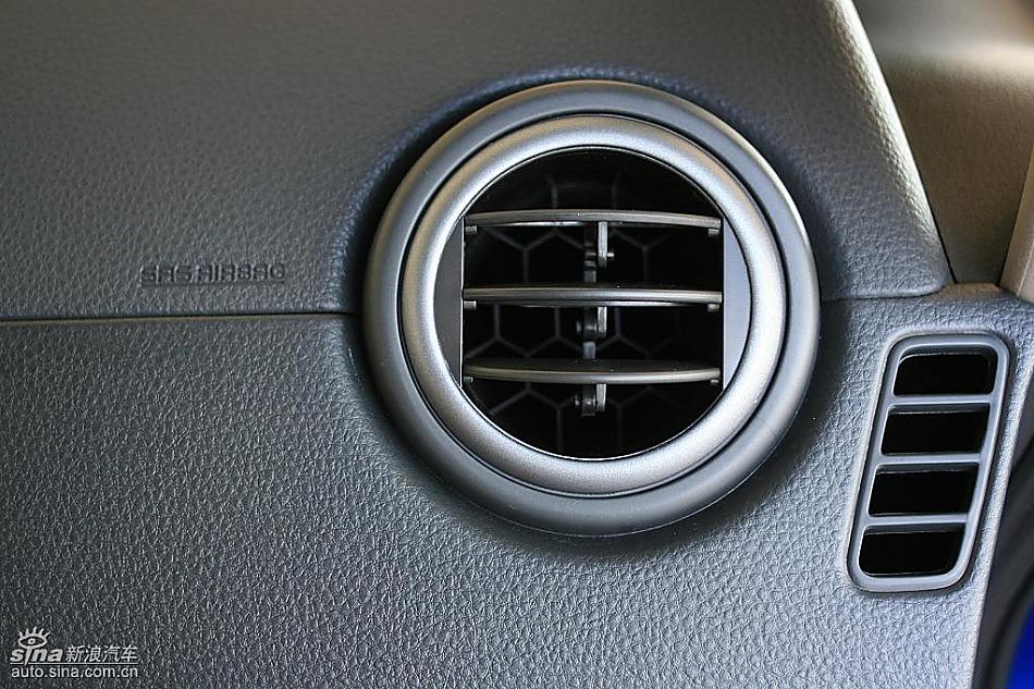 长安铃木天语SX4两厢版实拍