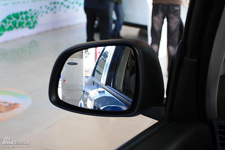 长安铃木天语SX4两厢版实拍