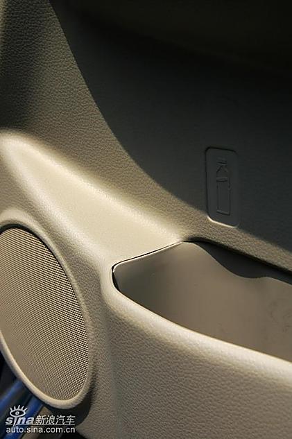 两厢天语SX4内饰