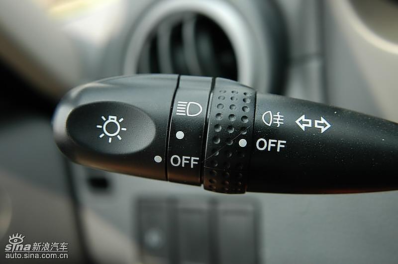 两厢天语SX4内饰