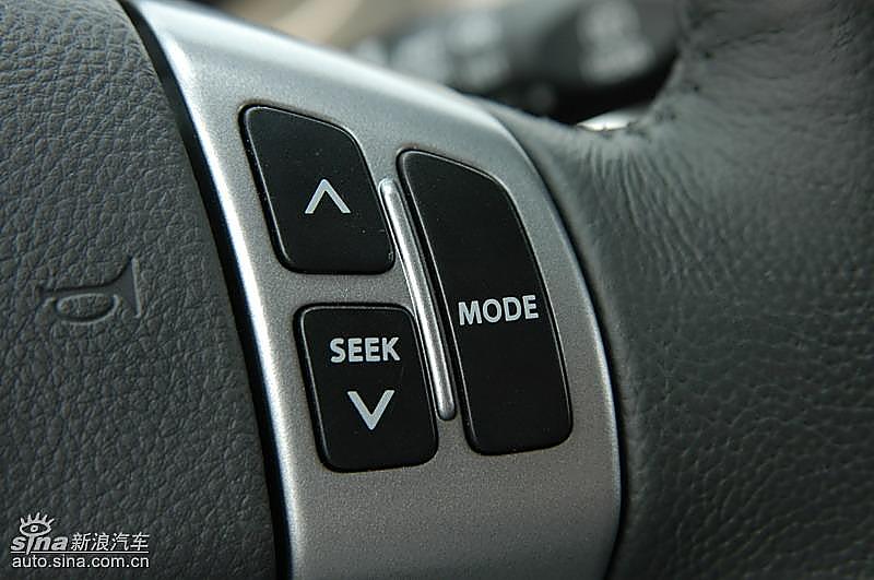 两厢天语SX4内饰