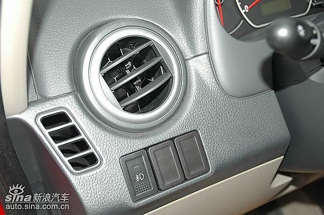 天语SX4空调出风口