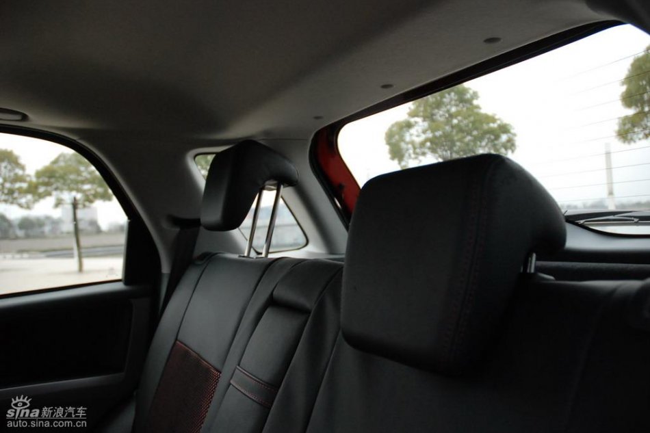 长安铃木全新天语SX4内饰实拍图