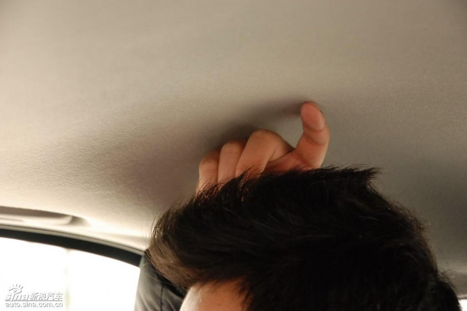 长安铃木全新天语SX4内饰实拍图