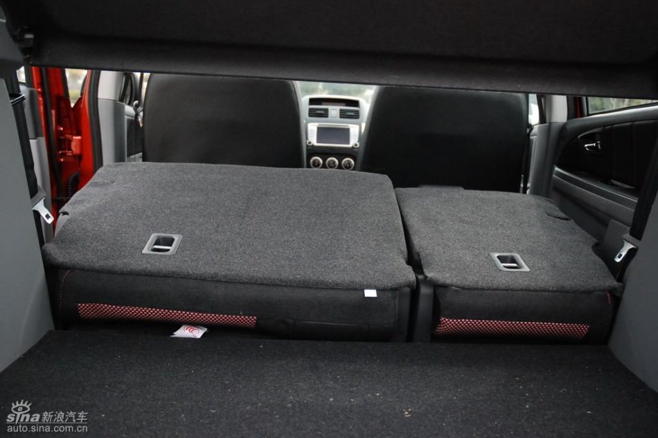 长安铃木全新天语SX4内饰实拍图