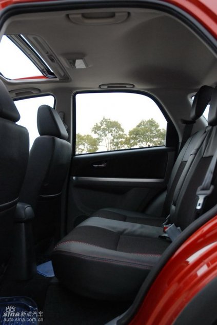 长安铃木全新天语SX4内饰实拍图