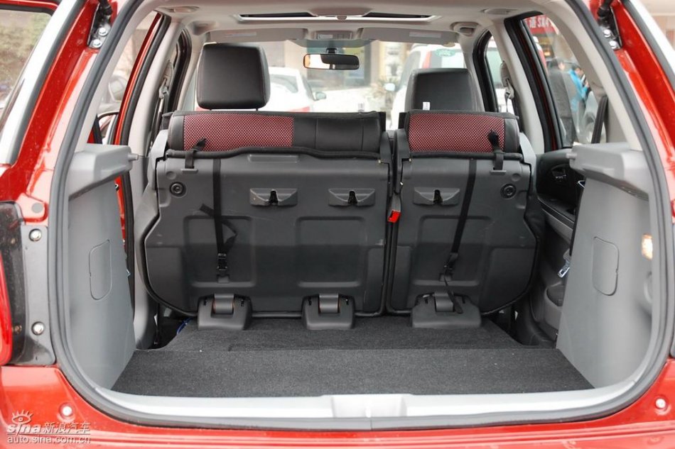 长安铃木全新天语SX4内饰实拍图