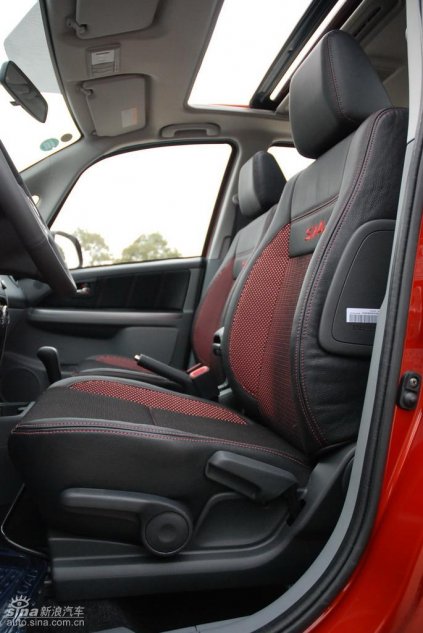 长安铃木全新天语SX4内饰实拍图