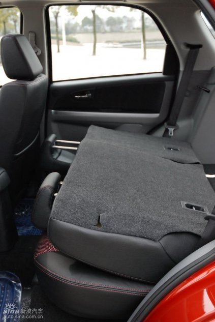 长安铃木全新天语SX4内饰实拍图
