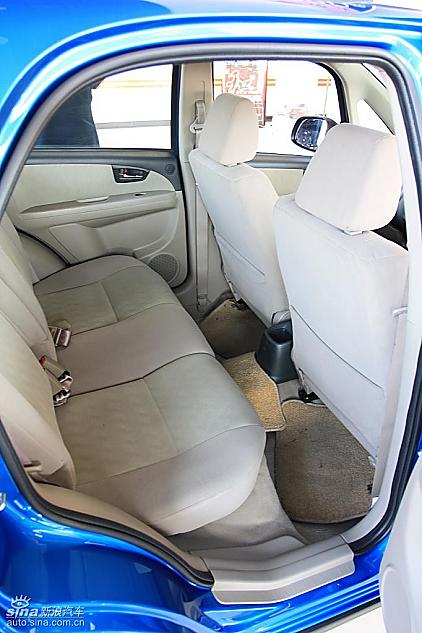 长安铃木天语SX4两厢版实拍