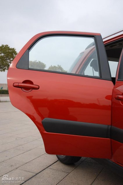 长安铃木全新天语SX4内饰实拍图