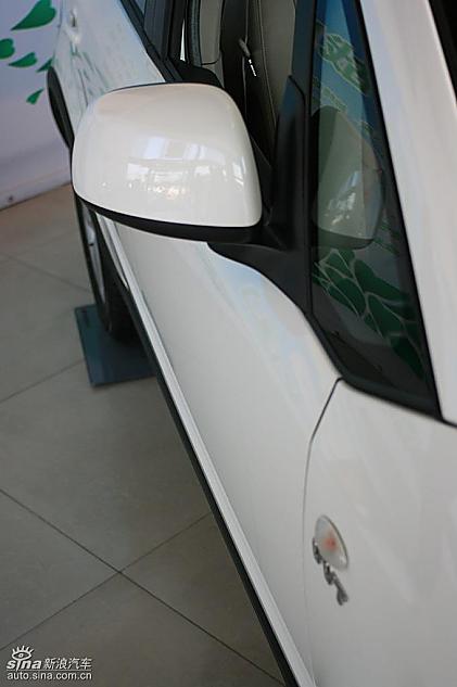 长安铃木天语SX4两厢版实拍