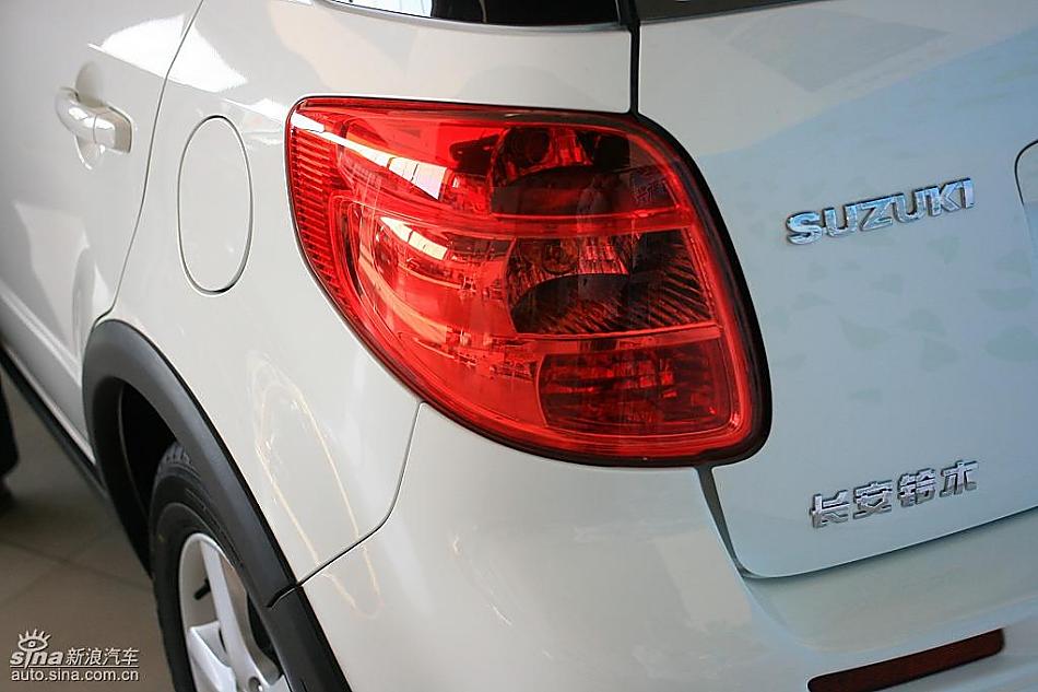 长安铃木天语SX4两厢版实拍