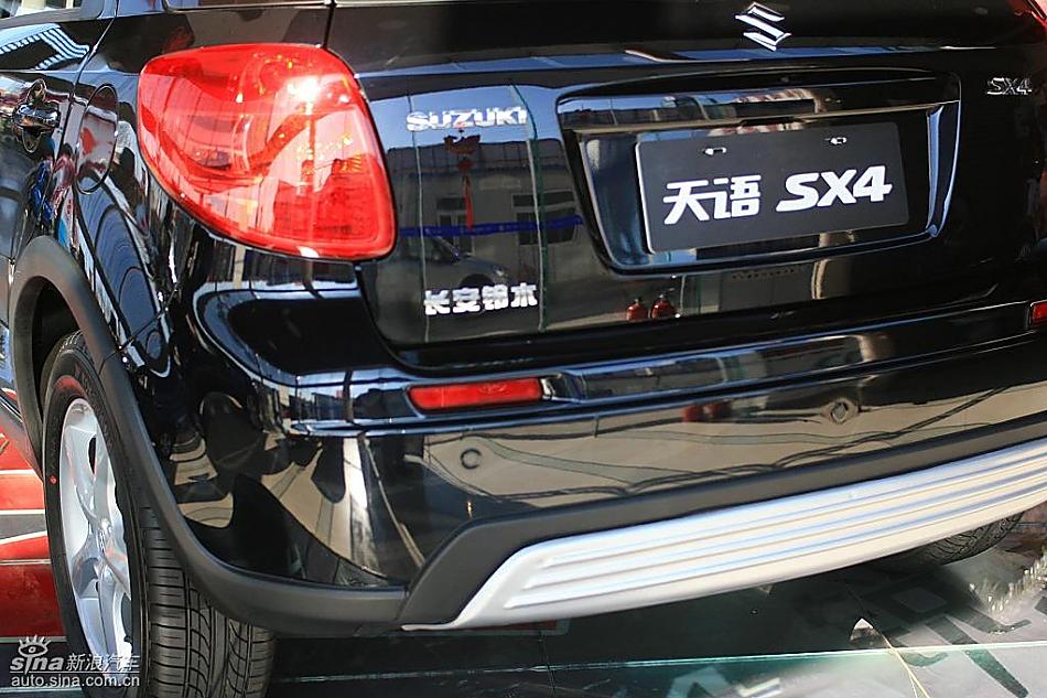 长安铃木天语SX4两厢版实拍