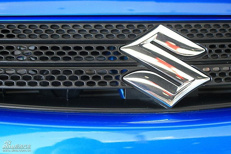 长安铃木天语SX4两厢版实拍