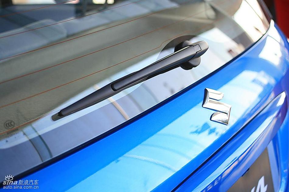 长安铃木天语SX4两厢版实拍