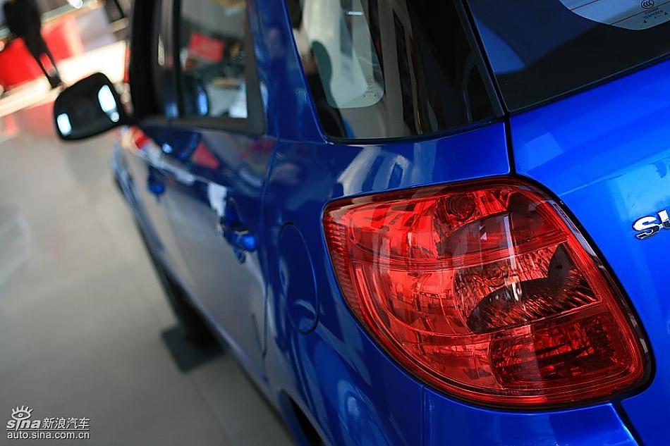 长安铃木天语SX4两厢版实拍