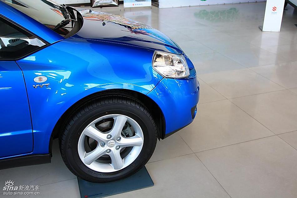 长安铃木天语SX4两厢版实拍