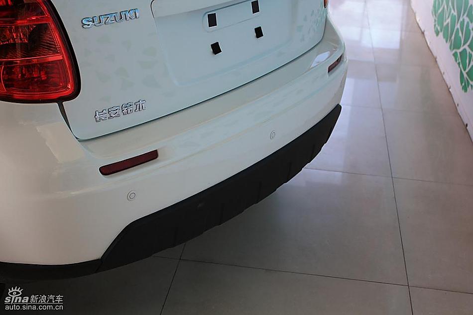 长安铃木天语SX4两厢版实拍