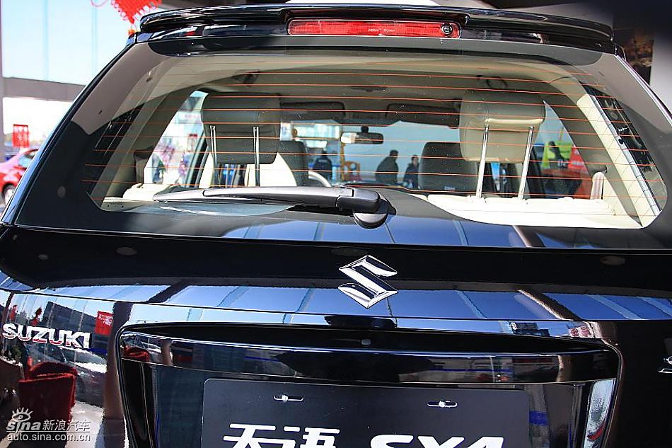 长安铃木天语SX4两厢版实拍