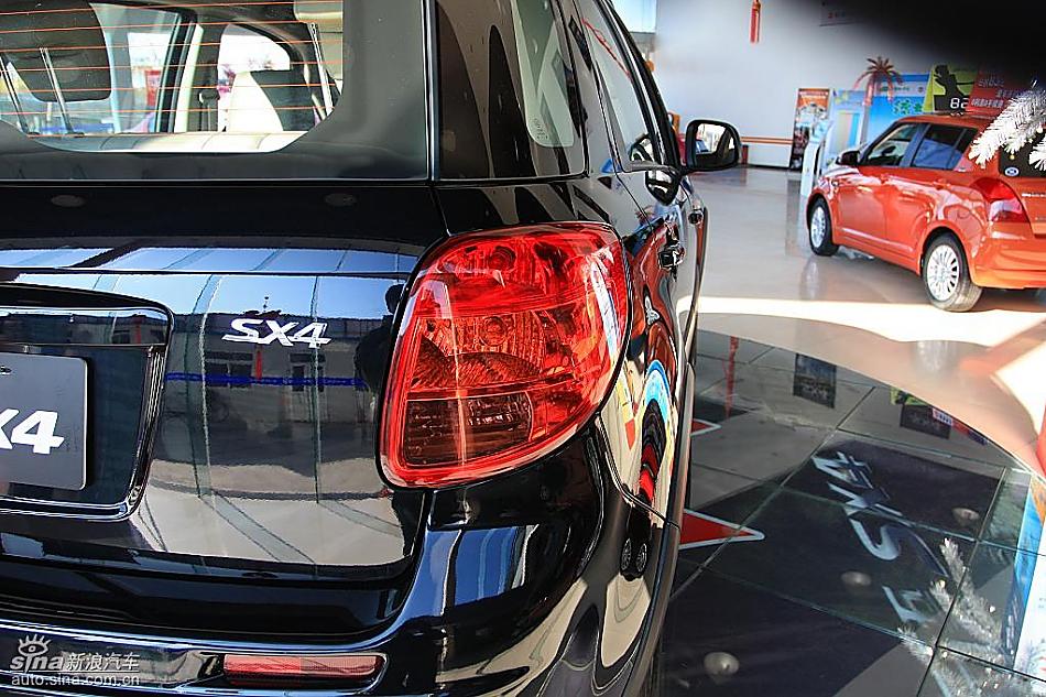 长安铃木天语SX4两厢版实拍