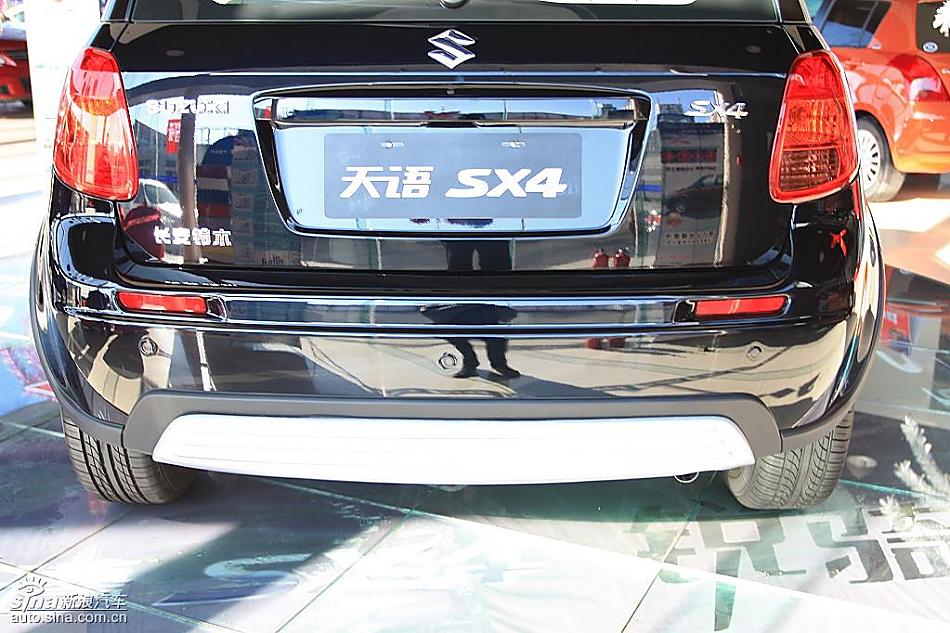 长安铃木天语SX4两厢版实拍