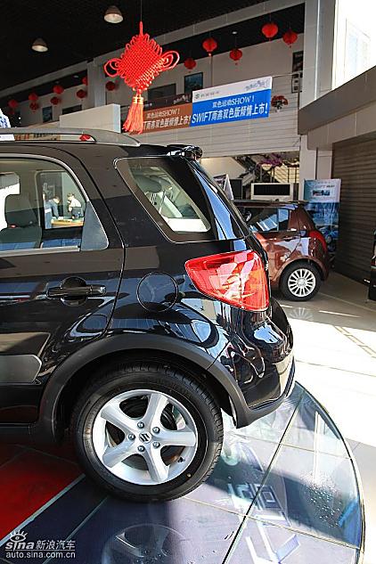 长安铃木天语SX4两厢版实拍