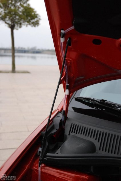 长安铃木全新天语SX4 1.8L发动机