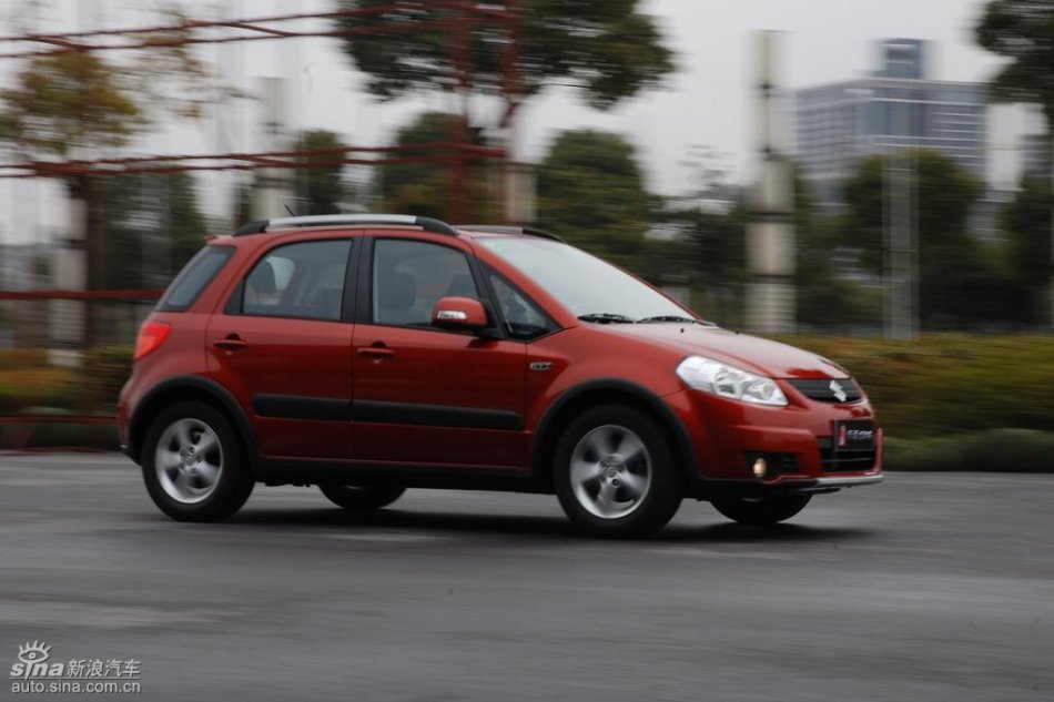 新浪试驾全新天语动态实拍图