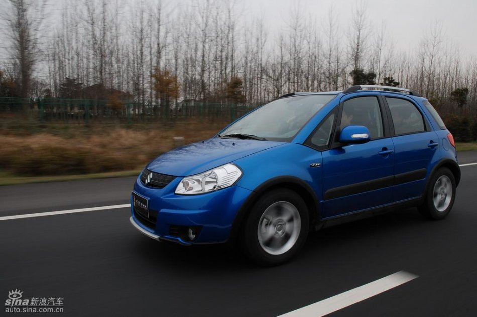 新浪试驾全新天语动态实拍图