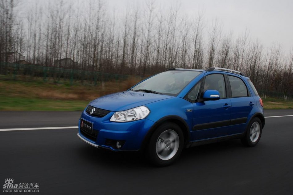 新浪试驾全新天语动态实拍图