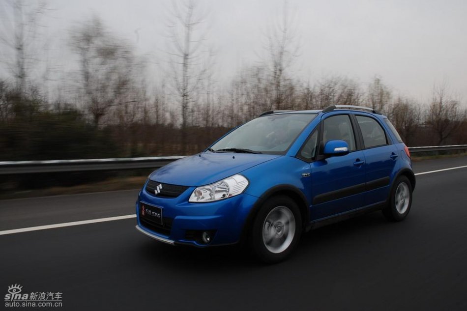 新浪试驾全新天语动态实拍图