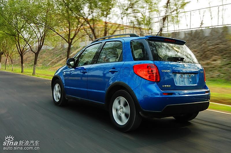 两厢天语SX4动态图