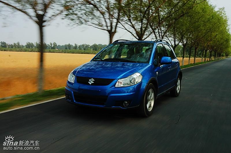 两厢天语SX4动态图