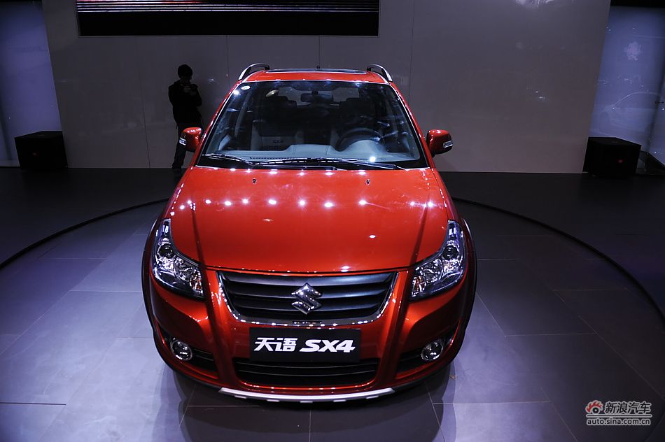 铃木天语SX4两厢