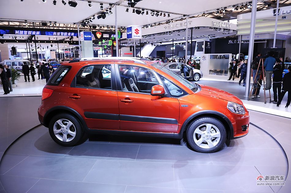 铃木天语SX4两厢