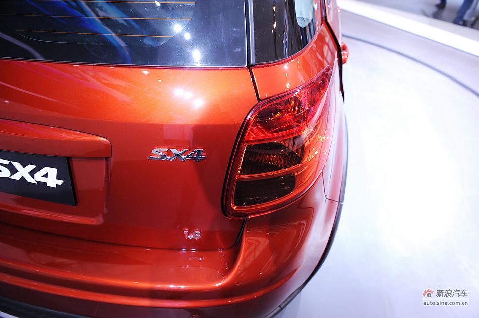 铃木天语SX4两厢