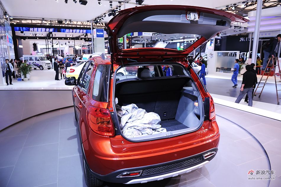 铃木天语SX4两厢