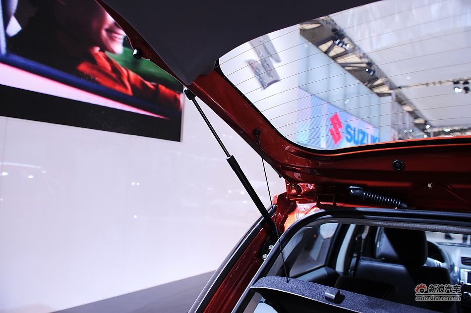 铃木天语SX4两厢