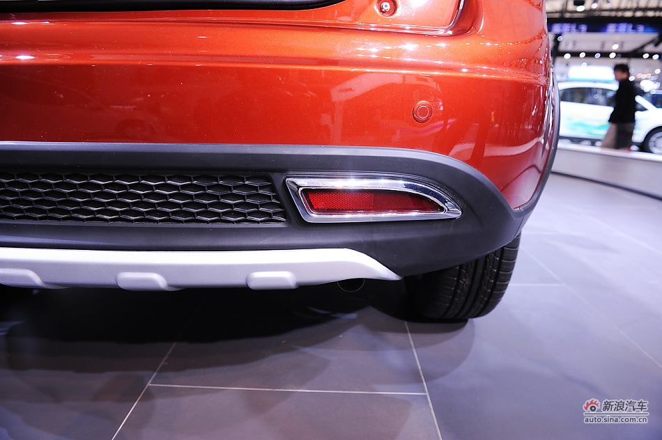 铃木天语SX4两厢