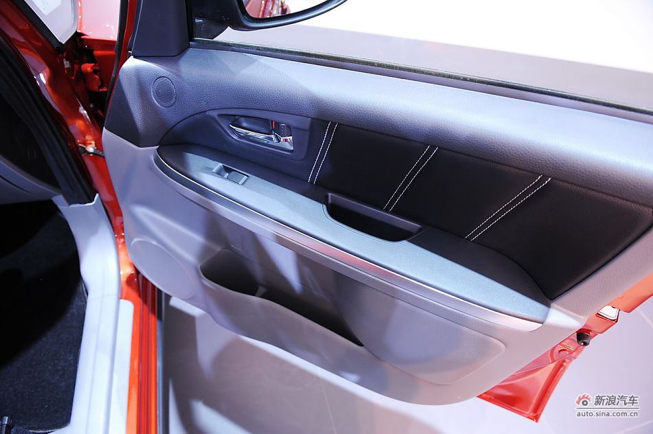 铃木天语SX4两厢